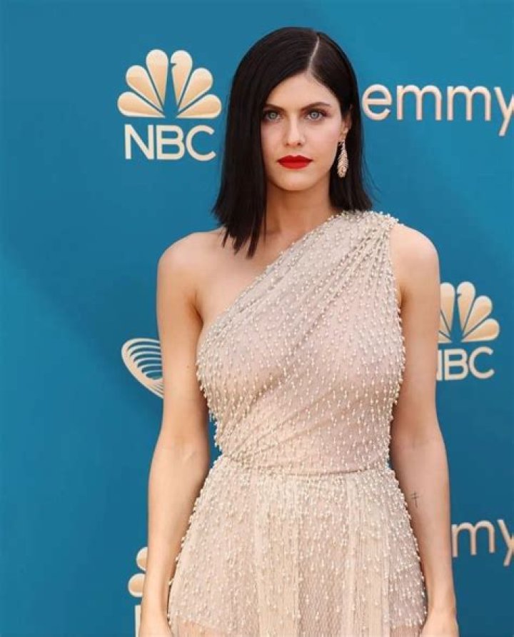 Alexandra Daddario's Height: A Complete Analysis