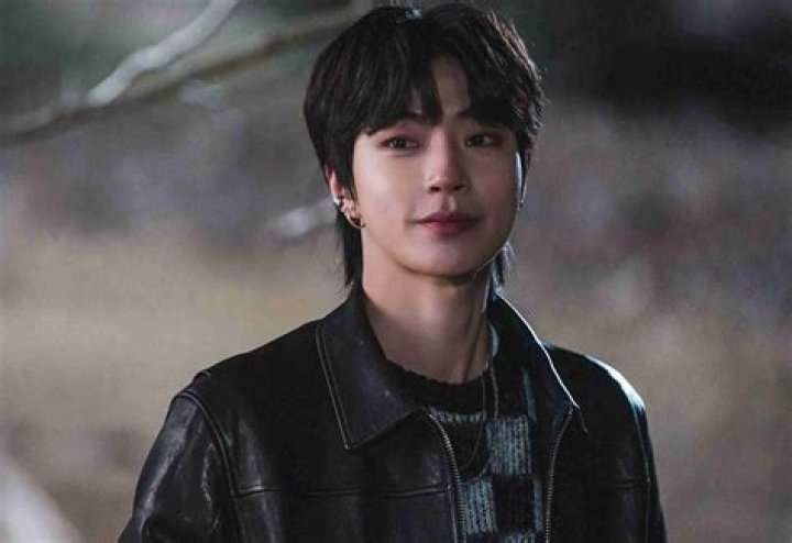 Hwang In Yeop's Current Age And His Journey To Stardom