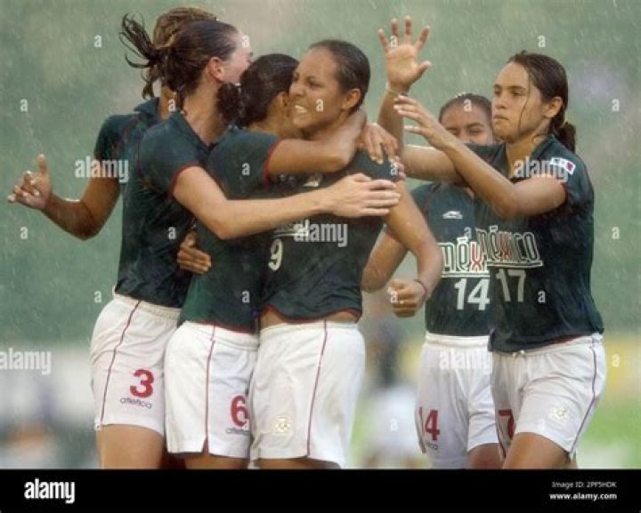 Passionate Artist Mayra Rosales: Unveiling Her Extraordinary Talent