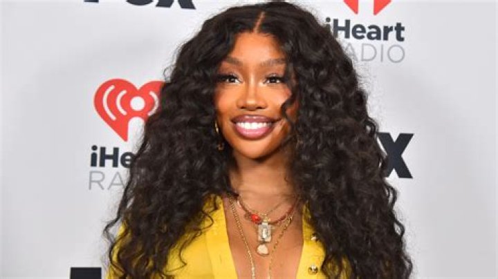 What Is SZA's Exact Height? A Comprehensive Measurement
